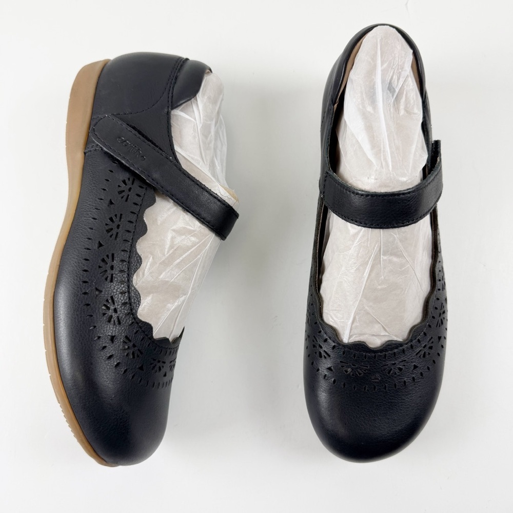 Earth Brady Leather Mary Jane Flats Womens 9W Black Leather Round Toe Worn Once - Picture 1 of 14